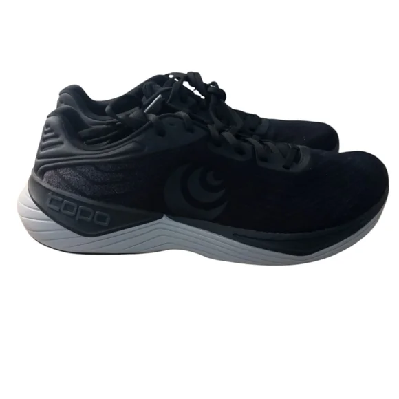 Men's Topo Ultrafly5 Athletic Black Running Shoes - Picture 2 of 11